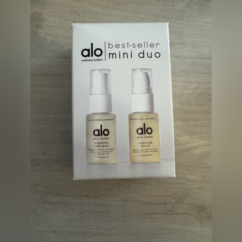 ALO Yoga Best-Seller Mini Duo - White and Cream